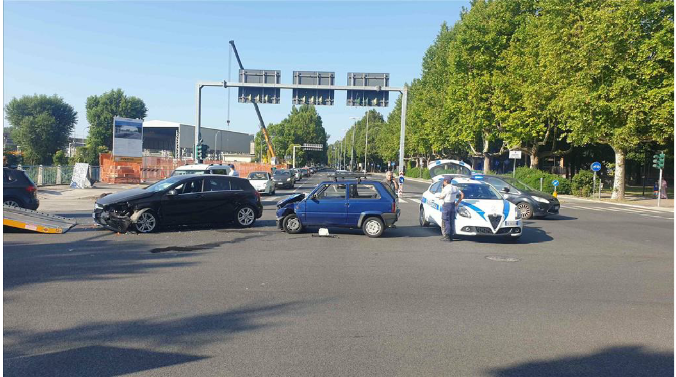 Non rispetta la precedenza, incidente stamattina a Monfalcone